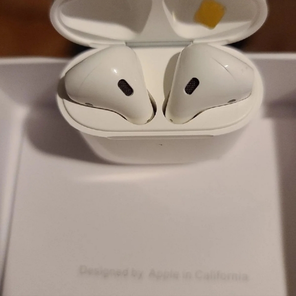Apple AirPods 2nd Gen